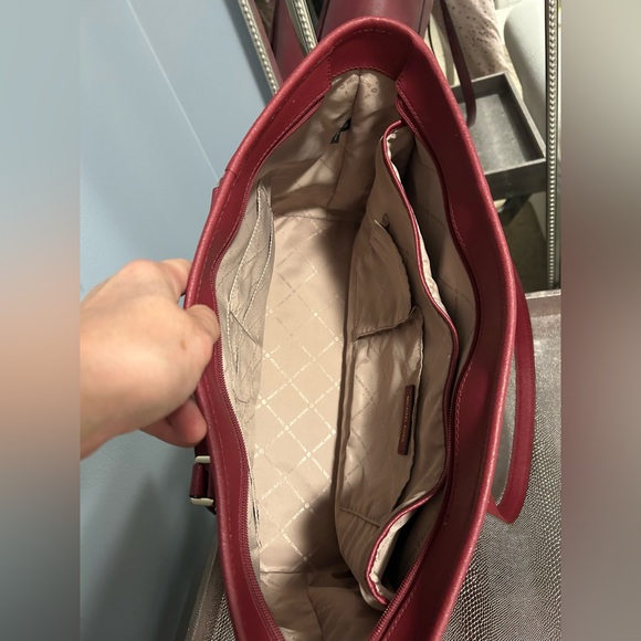 Michael Kors Sady tote - Picture 12 of 15